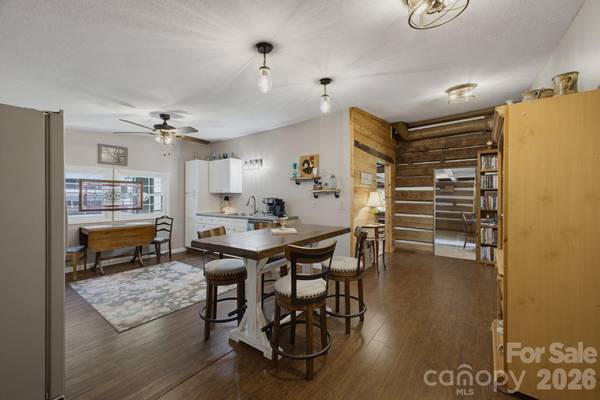 1239 W McGuinn RD, Mill Spring, NC 28756