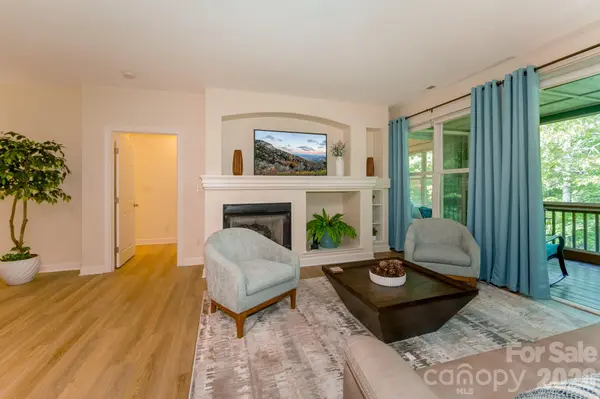99 Ridgetop CIR #202, Brevard, NC 28712