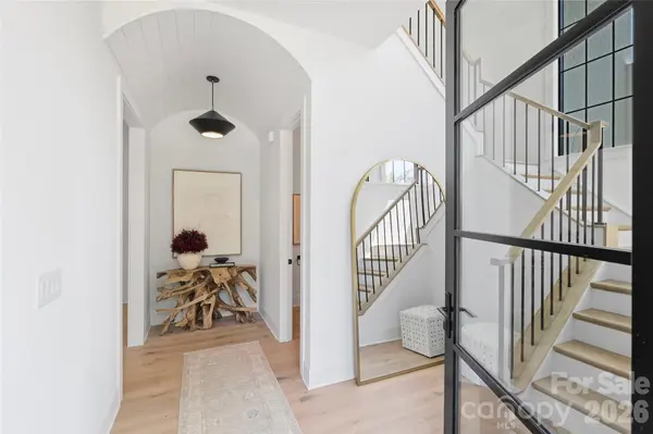 1209 Jersey LN, Charlotte, NC 28209
