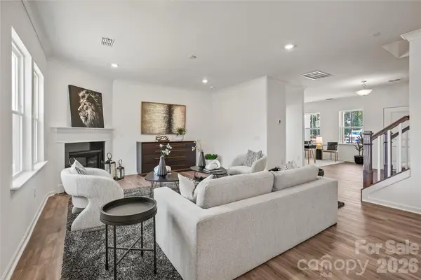 5704 Stewarts Landing RD, Charlotte, NC 28215