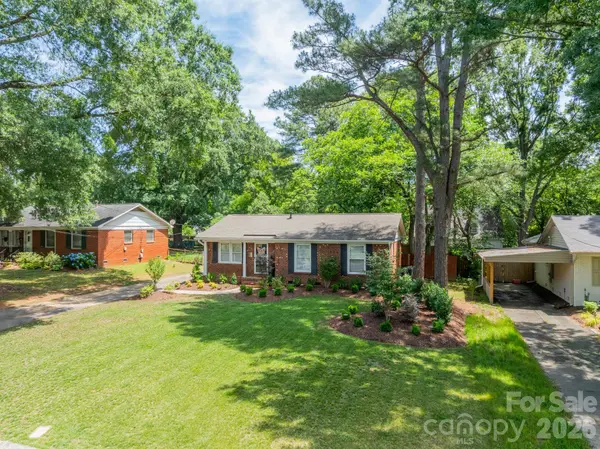 3723 Litchfield RD, Charlotte, NC 28211