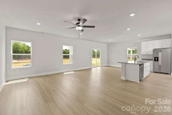 6504 Fairford DR, Charlotte, NC 28215