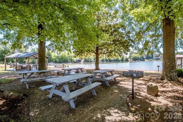 131 S Gibbs RD, Mooresville, NC 28117