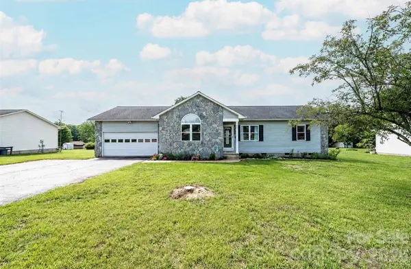 495 Drumstand RD, Stony Point, NC 28678