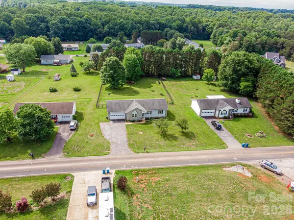 495 Drumstand RD, Stony Point, NC 28678