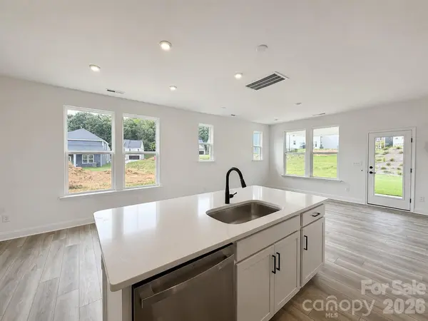 114 Plover LN, Mooresville, NC 28115