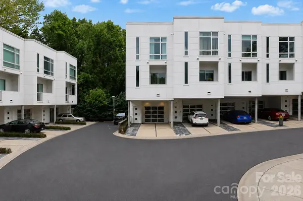 350 Viburnum Way CT, Charlotte, NC 28208