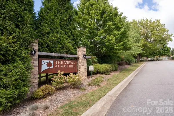 45 Dreambird DR, Leicester, NC 28748
