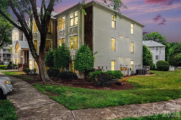 6223 Rosecroft DR #3, Charlotte, NC 28215