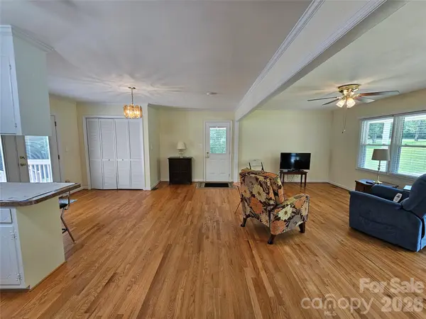 2086 Knight RD, Lancaster, SC 29720