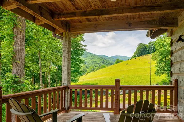170 Cradling CV, Waynesville, NC 28785