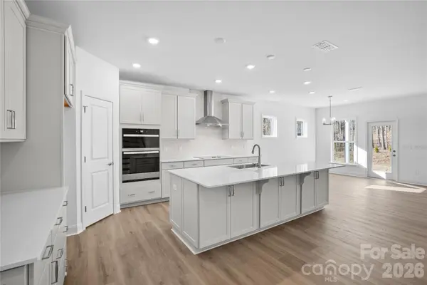 1210 Chasity Trails CT, Matthews, NC 28104
