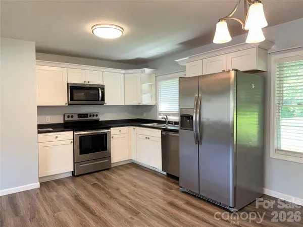 84 E Hunt DR, Nebo, NC 28761