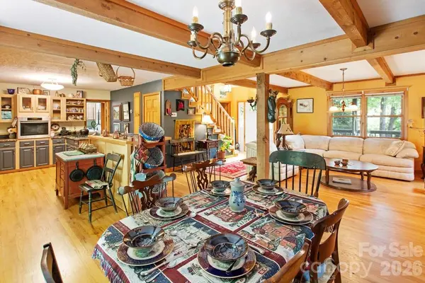 31 Valley Cove PL, Waynesville, NC 28785