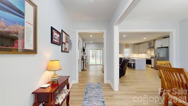 7051 Sparrow LN, Vale, NC 28168
