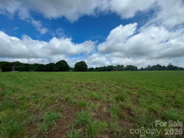 001 Poplar Springs RD, Elkin, NC 28621