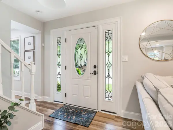 6801 Rollingridge DR, Charlotte, NC 28211