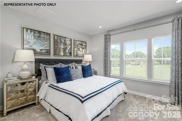 1020 Bella Grove LN, Charlotte, NC 28262