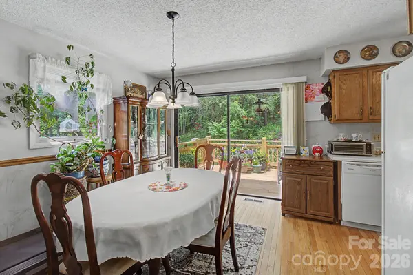 175 Pine Cove LN, Alexander, NC 28701