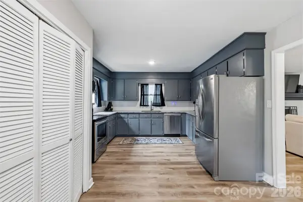 224 Sturbridge DR, Charlotte, NC 28214