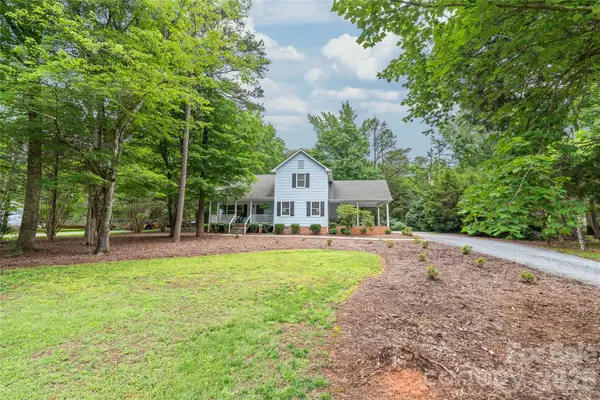 7012 Knotty Pine RD, Waxhaw, NC 28173