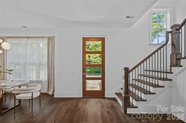 2023 Lynnwood DR, Charlotte, NC 28209