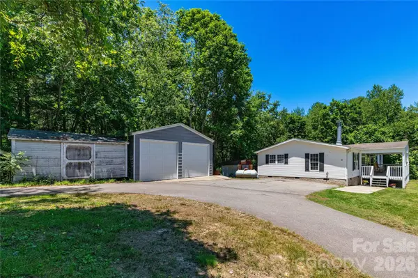25 Sienna DR, Asheville, NC 28806