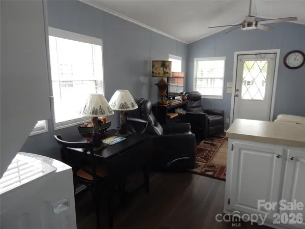 219 Pike PT, Waynesville, NC 28785