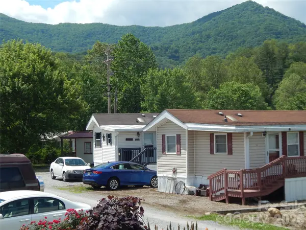 219 Pike PT, Waynesville, NC 28785