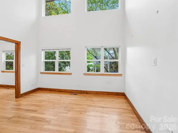 3 Delaware AVE, Asheville, NC 28806