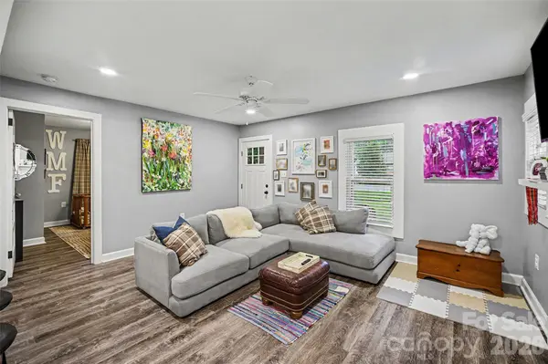 1528 S Point RD, Belmont, NC 28012