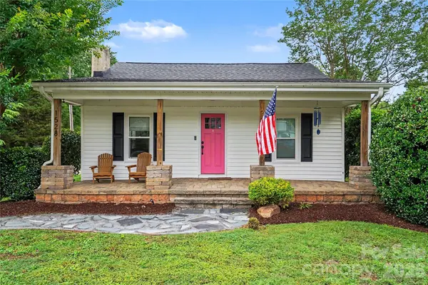 1528 S Point RD, Belmont, NC 28012