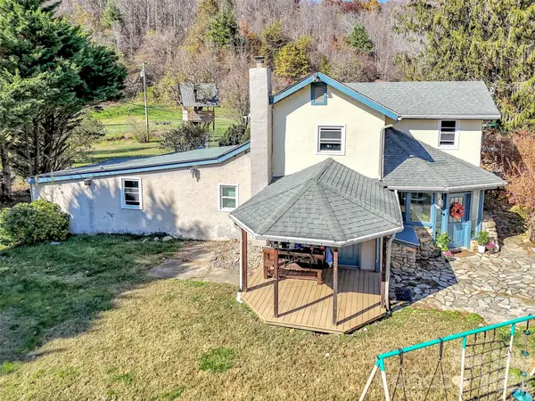 126 Arrowwood WAY, Canton, NC 28716