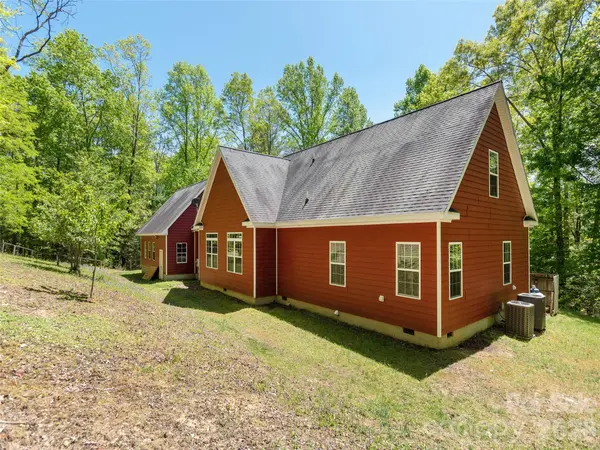 166 Virginia Brock RD, Lake Toxaway, NC 28747
