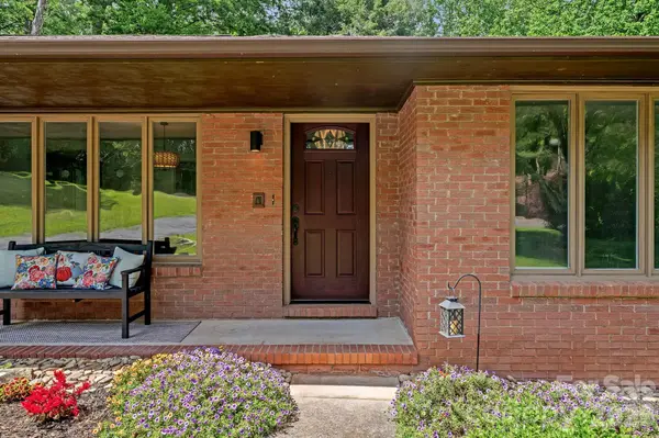11 Grenadier CT, Candler, NC 28715