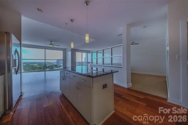 333 W Trade ST #1602, Charlotte, NC 28202