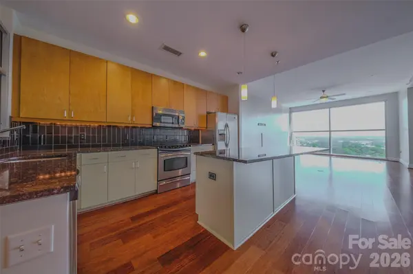 333 W Trade ST #1602, Charlotte, NC 28202