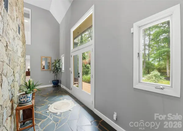 3091 US 441 HWY S, Sylva, NC 28779