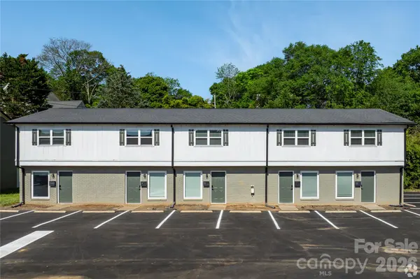 300 E Charlotte AVE, Mount Holly, NC 28120