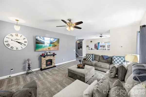 1445 Logan Patrick CT, Gastonia, NC 28052