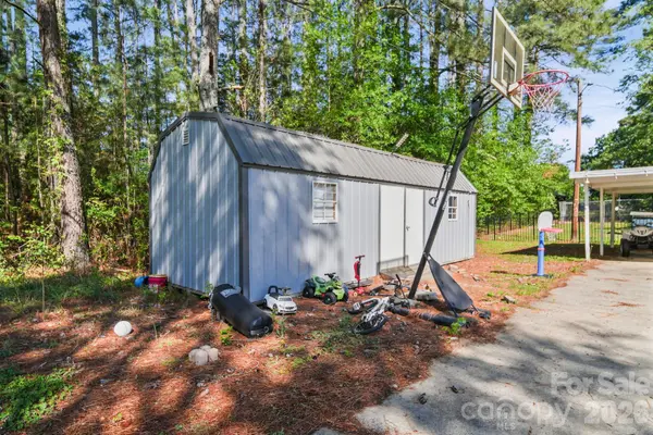 809 Elaine DR, Albemarle, NC 28001