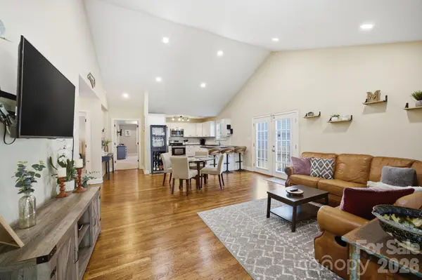 1742 Dunkirk DR, Charlotte, NC 28203