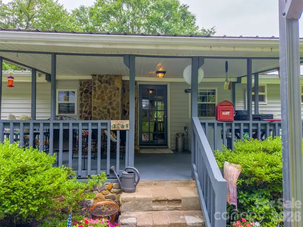 1350 N Skeenah RD, Franklin, NC 28734