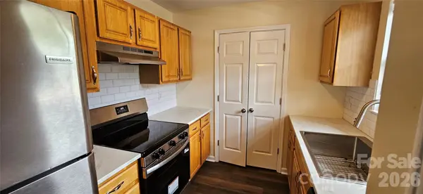 605 Carlyle WAY, Asheville, NC 28803