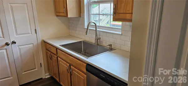 605 Carlyle WAY, Asheville, NC 28803