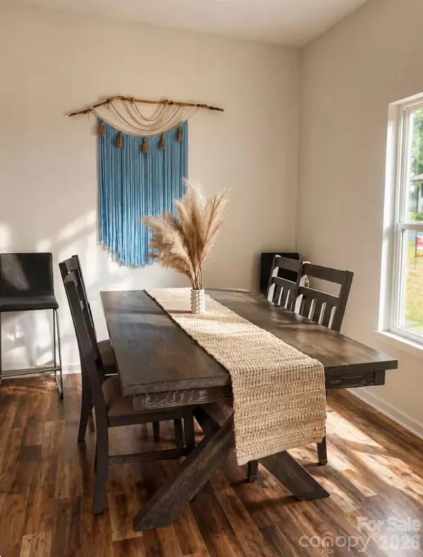 123 Riverside DR, Mount Holly, NC 28120