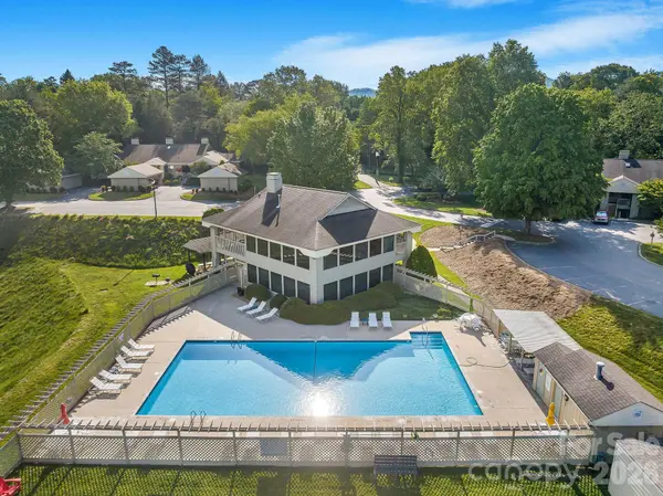 2604 Vineyard BLVD, Asheville, NC 28805