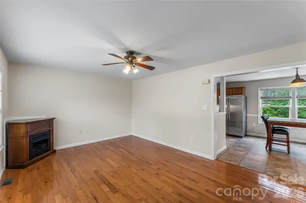 2610 Bear Creek RD, Marshall, NC 28753