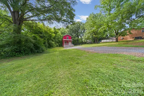 308 E 10th ST, Oakboro, NC 28129