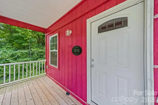 308 E 10th ST, Oakboro, NC 28129